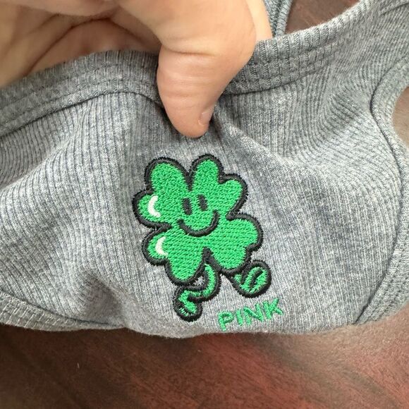 PINK Victoria’s Secret Four Leaf Clover Embroidered Thong Size Medium - Picture 3 of 6